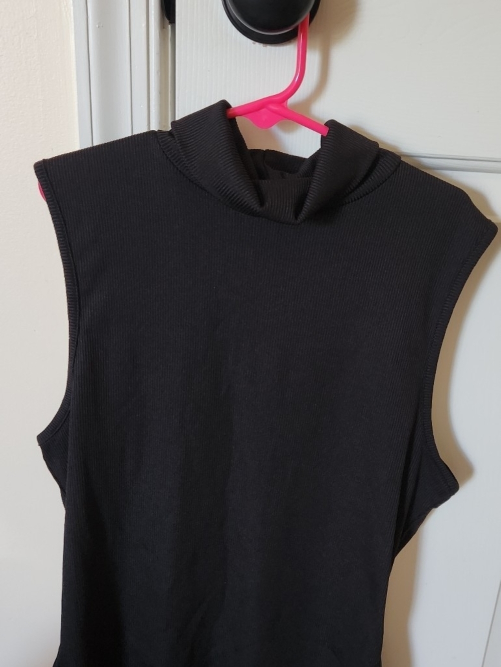 SHEIN Black Sleeveless Mock Neck Tank